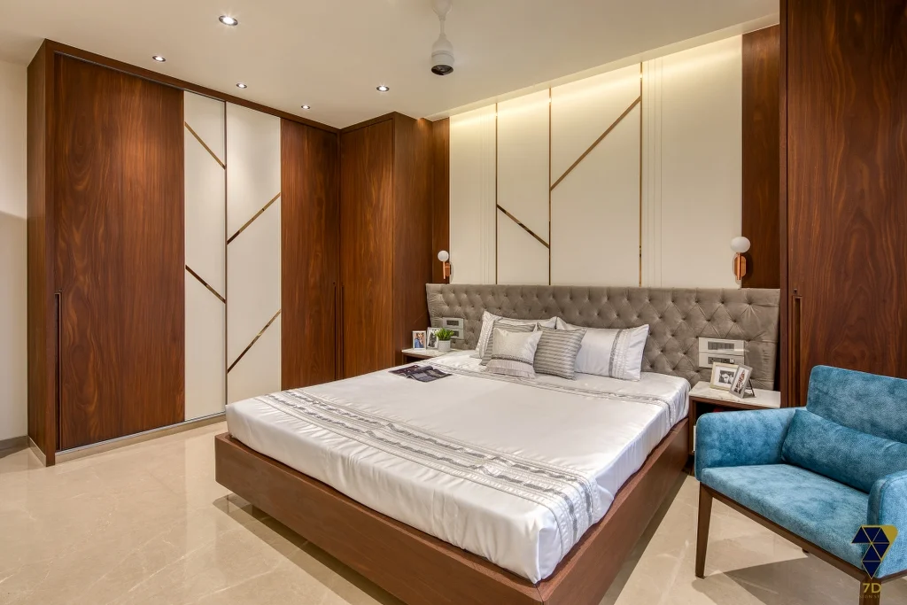 Bedroom Decoration With Closet